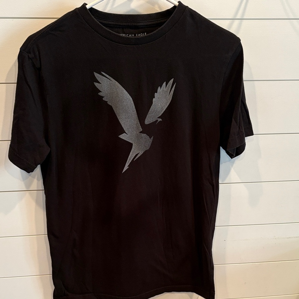 American Eagle Outfitters Black Tee with Silver Graphic